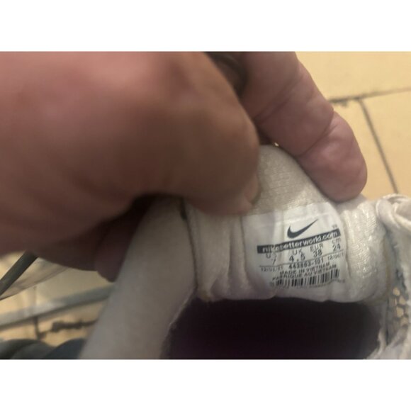 nike womens shoes running size 7 white - Picture 8 of 8
